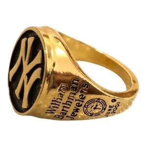Yankees replica championship ring